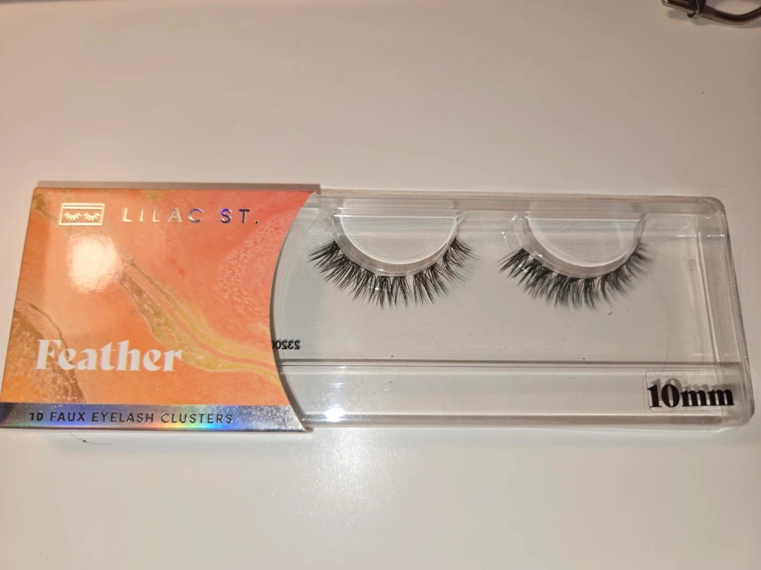 LILAC ST. Feather Faux Eyelash Clusters