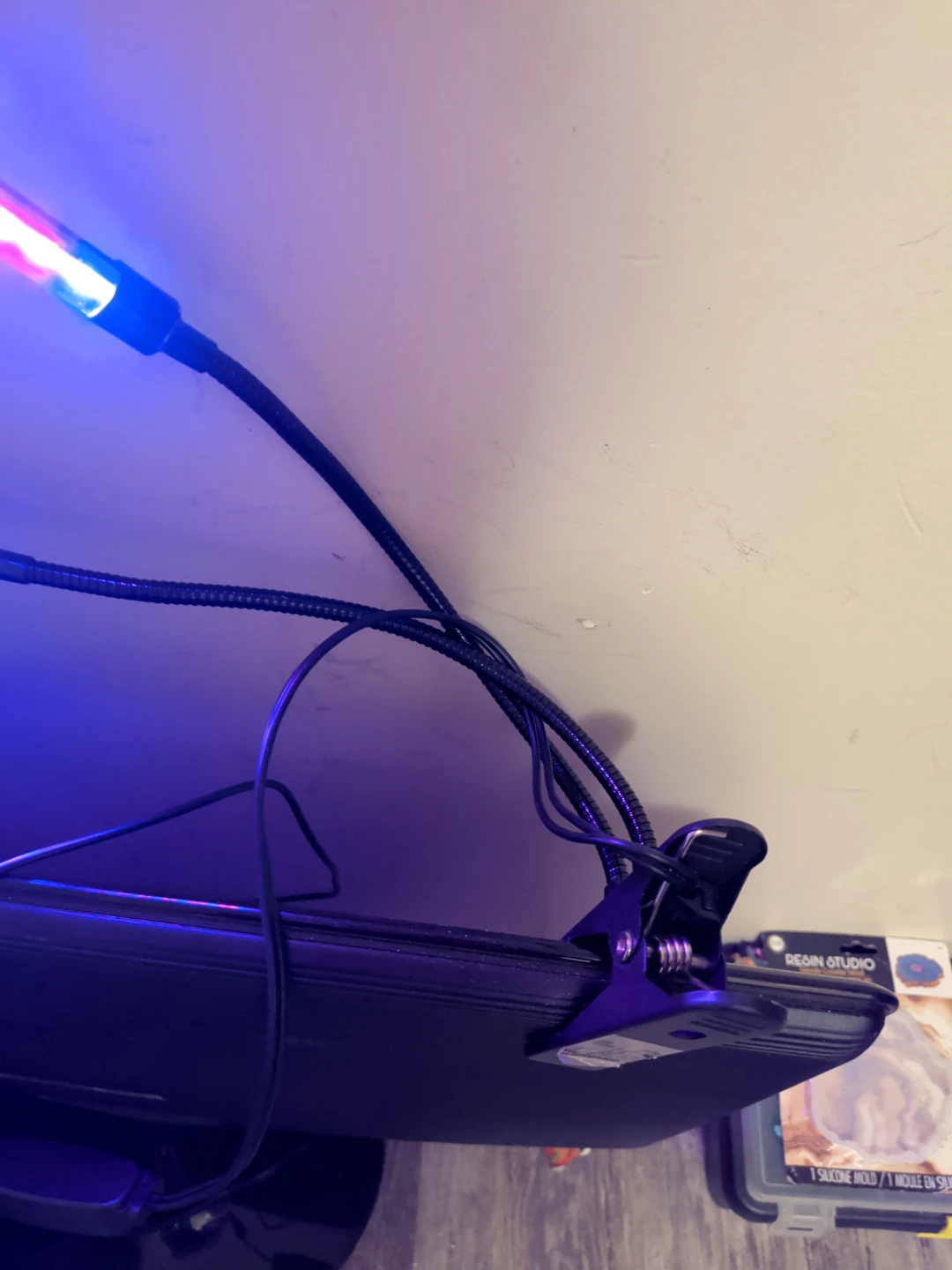Adjustable LED Grow Light - photo 2