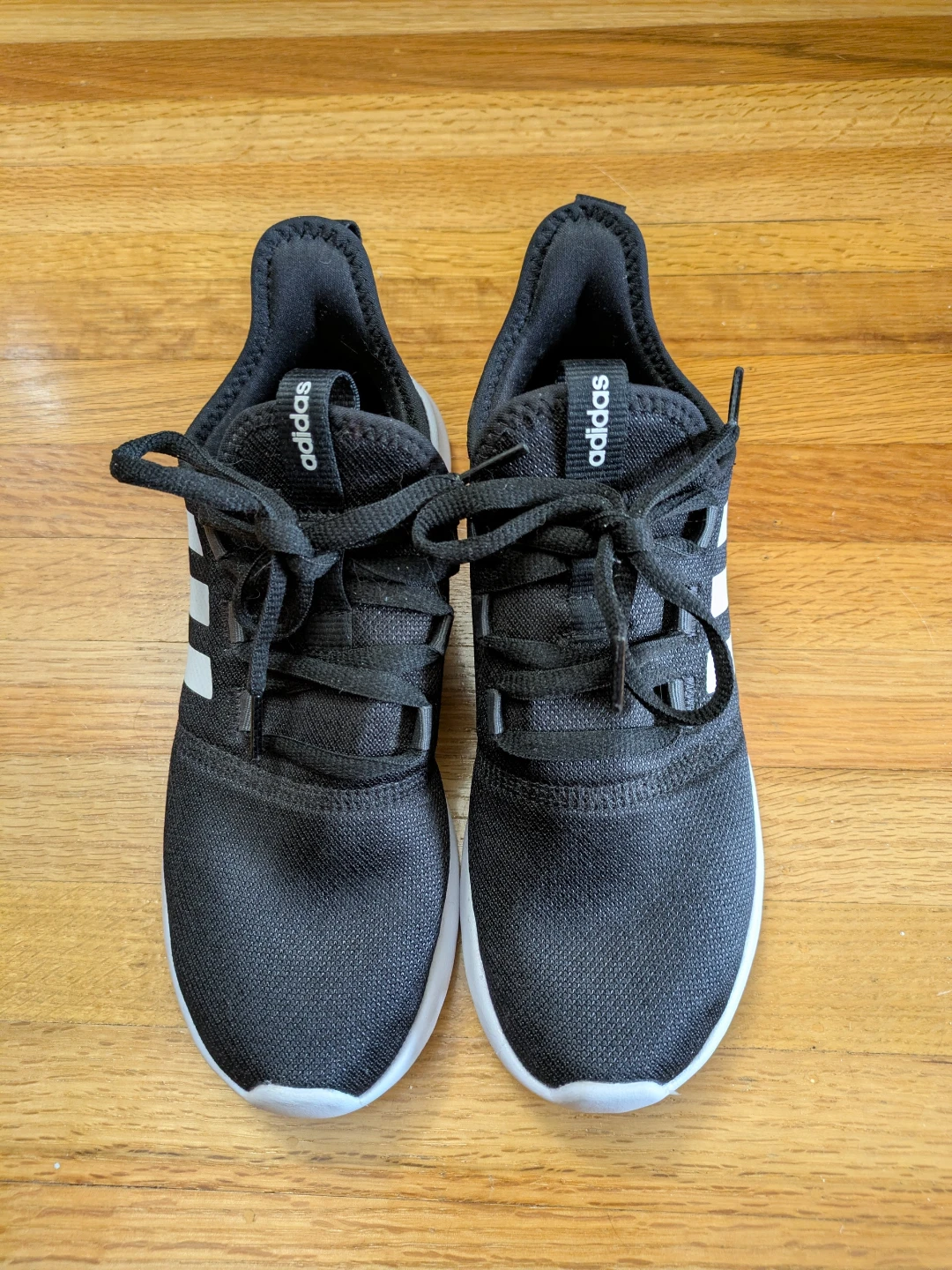 Adidas Women's Cloudfoam Size 7.5