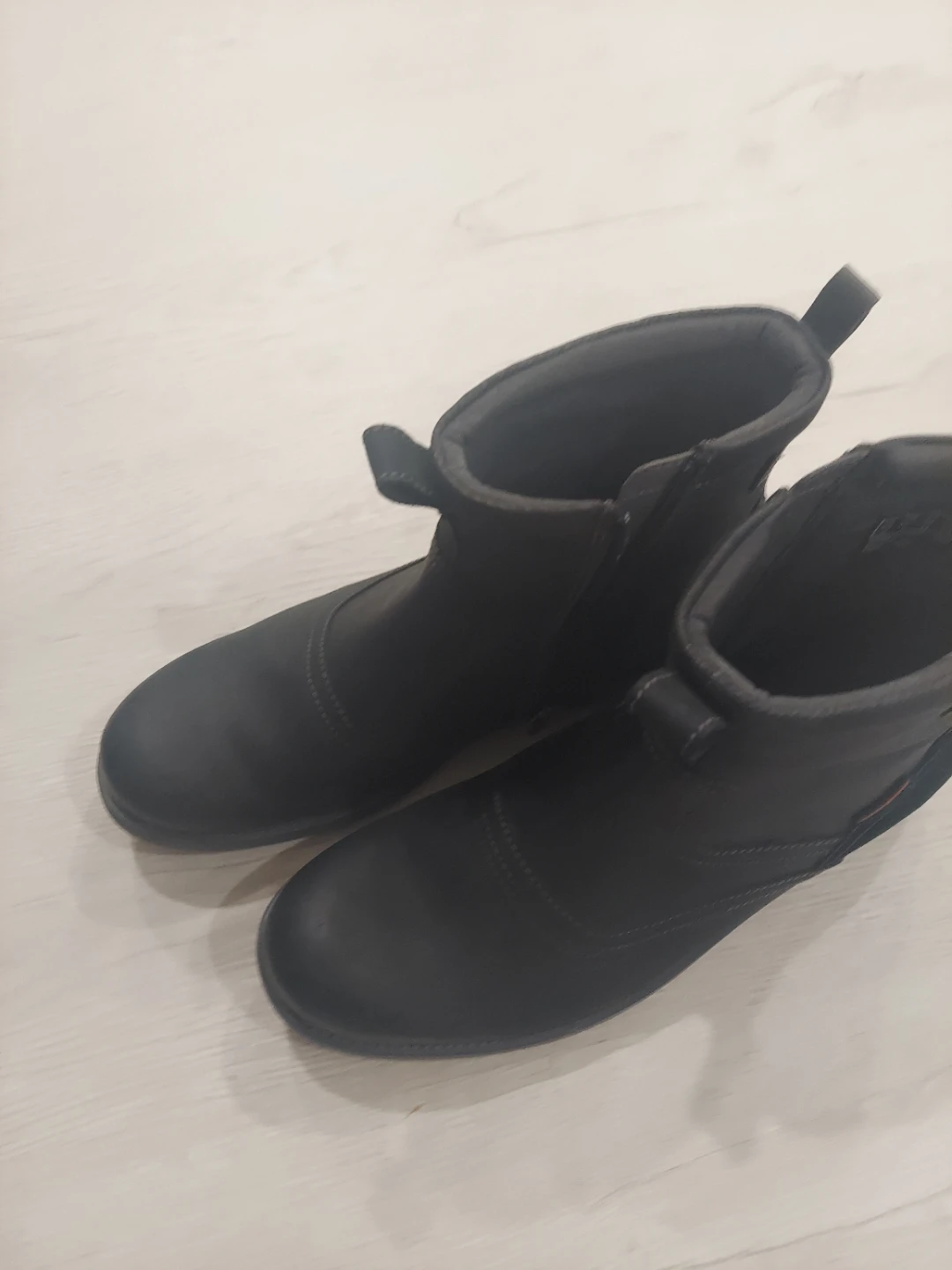 Clarks Black Leather Ankle Boots - Men's Size 9.5 - photo 2