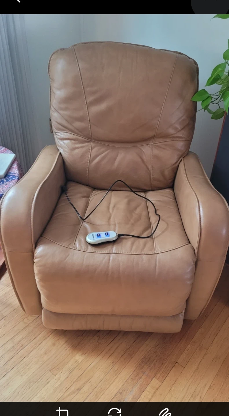 Palliser Leather Recliner Chair with Power Lift - photo 2
