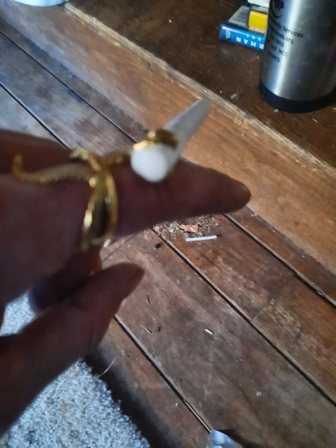 Gold Tone Ring with Cigarette Holder "🏆"
