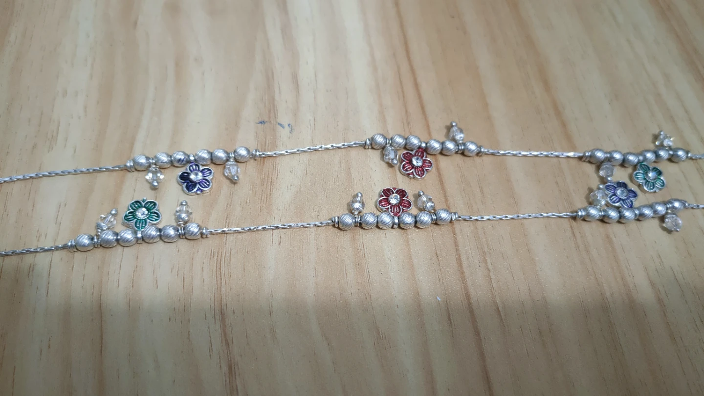 Silver-toned Anklets with Flower Charms (Pair) - photo 2