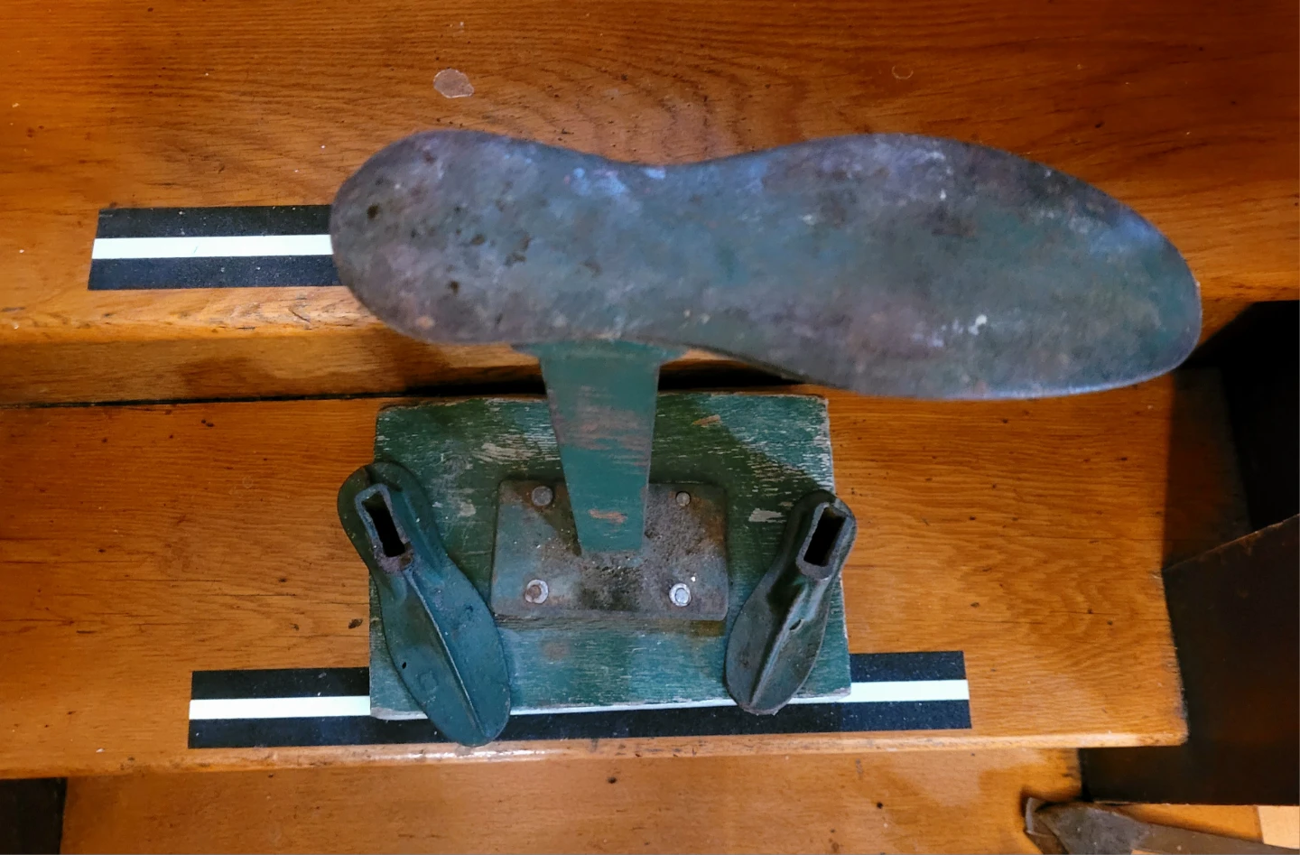 Vintage Cast Iron Shoe Lasts and Stand - photo 2