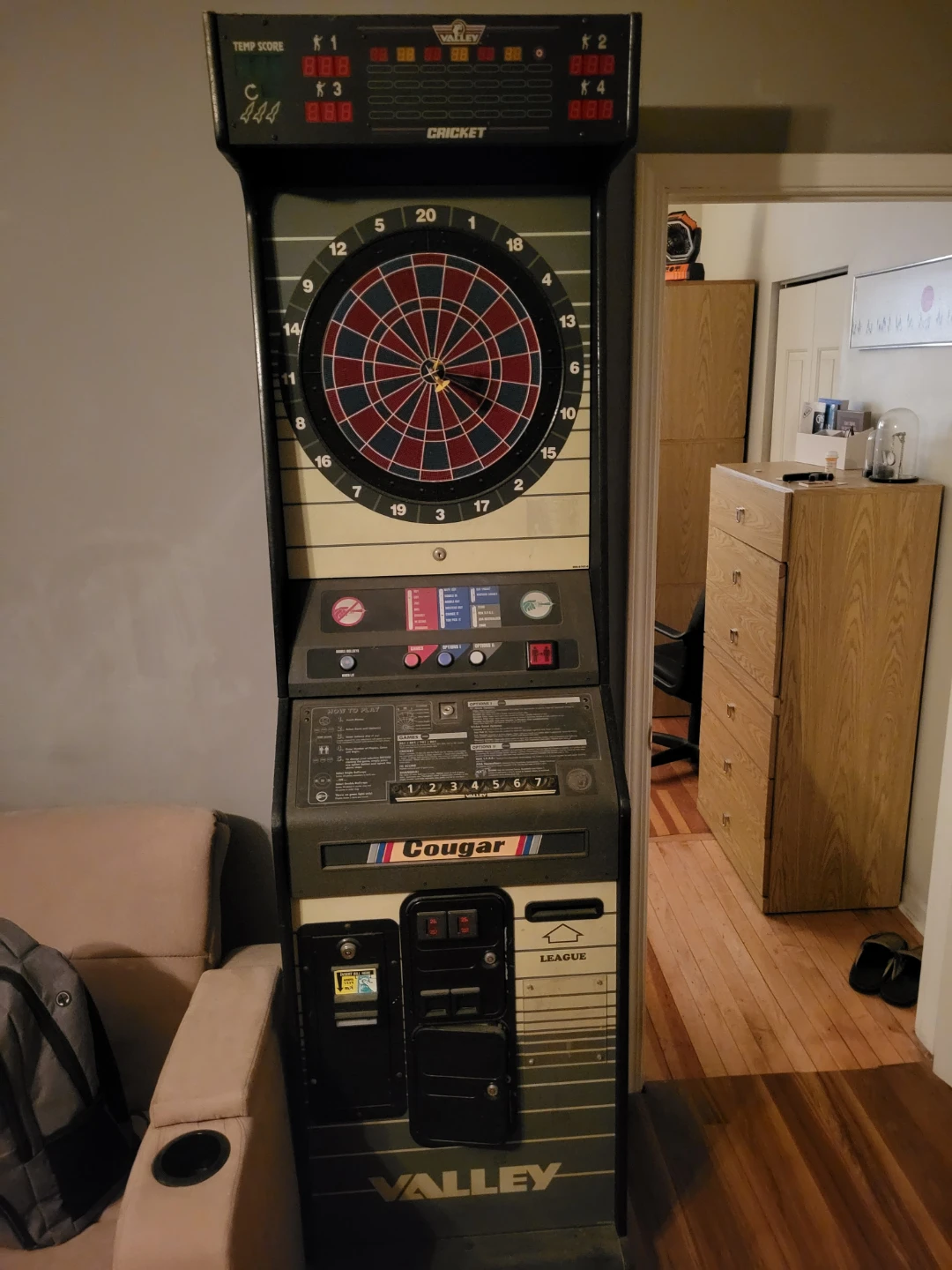 Valley Cougar Electronic Dartboard Cabinet - photo 2