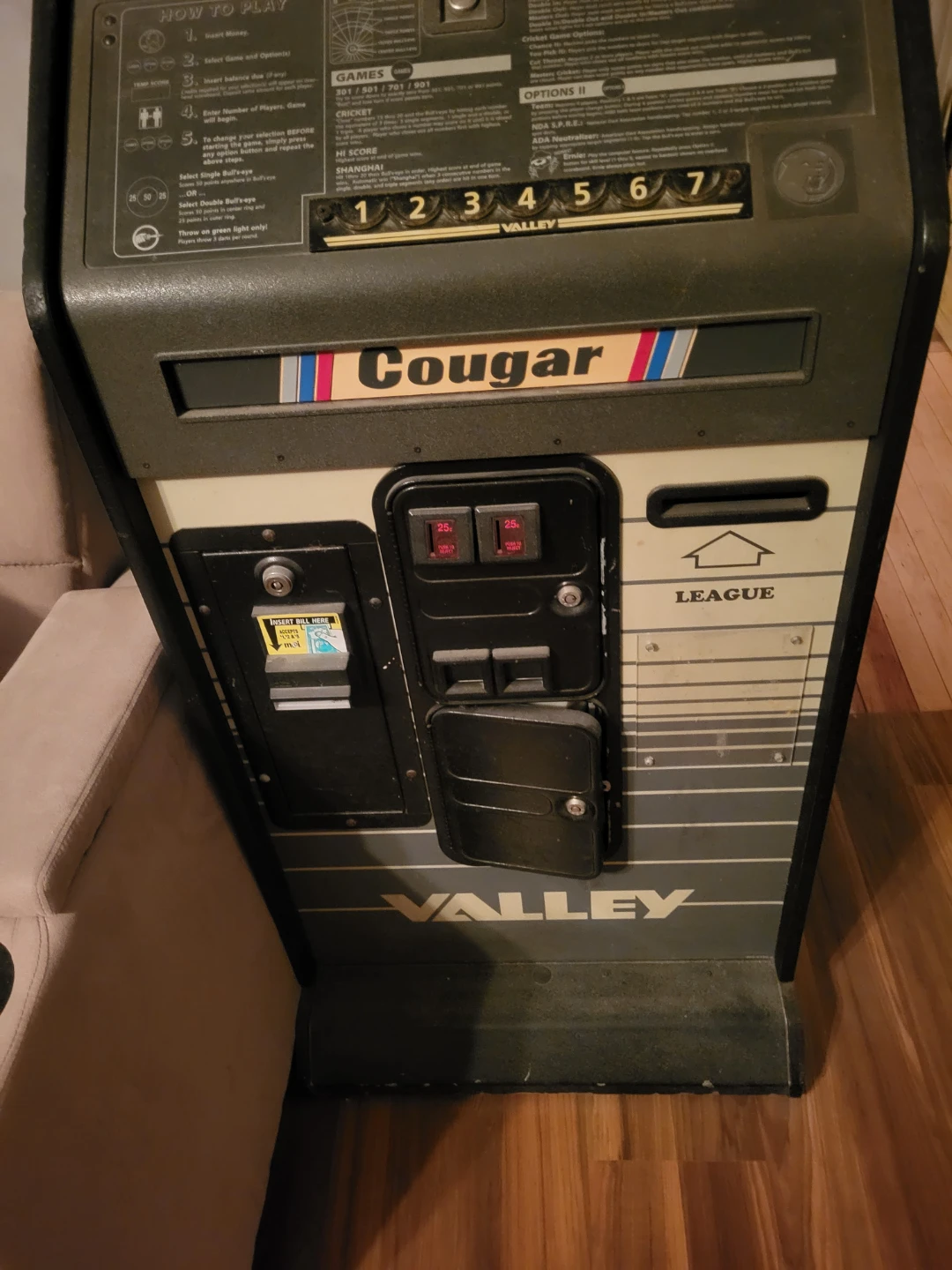 Valley Cougar Electronic Dartboard Cabinet - photo 4