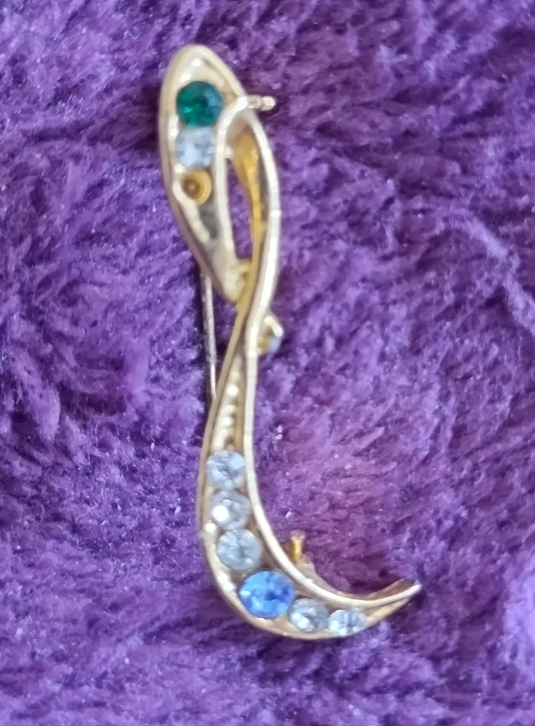 Two brooches: silver maple leaf and gold abstract - photo 2