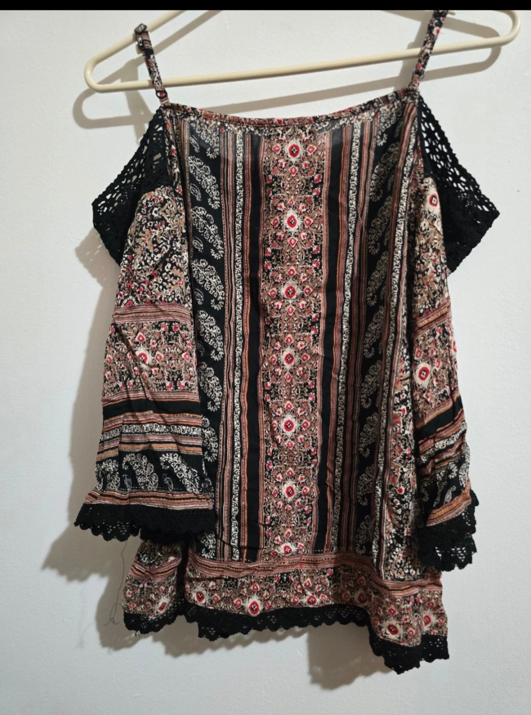 Posted 01/15/26  Angie Bohemian Print  Blouse -- Size Medium in - photo 4
