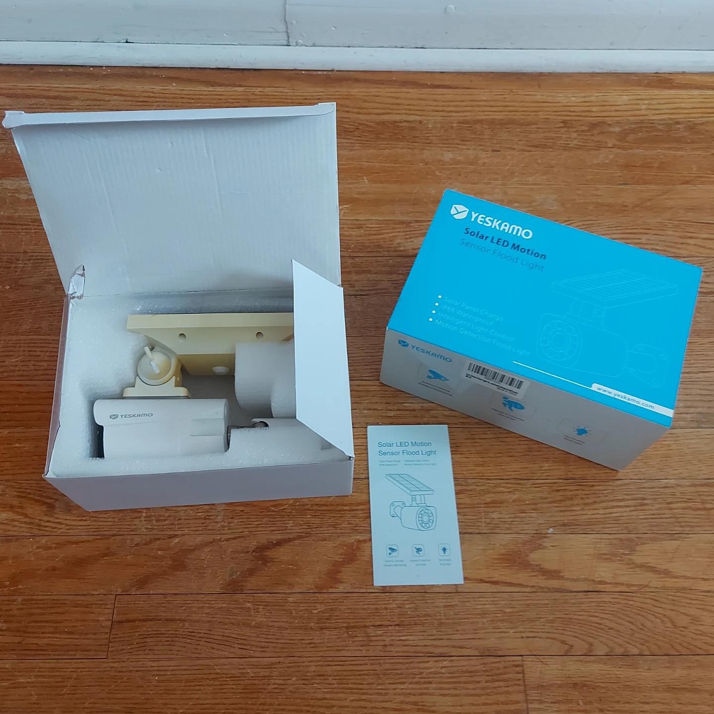 YESKAMO Solar LED Motion Sensor Flood Light - photo 5