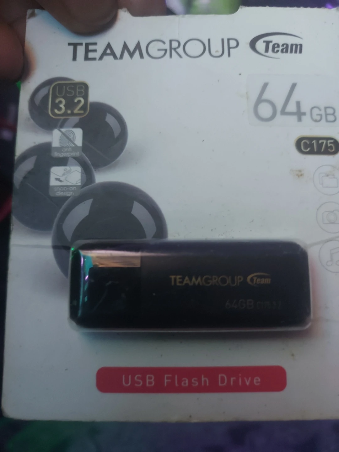 TEAMGROUP 64GB USB 3.2 Flash Drive