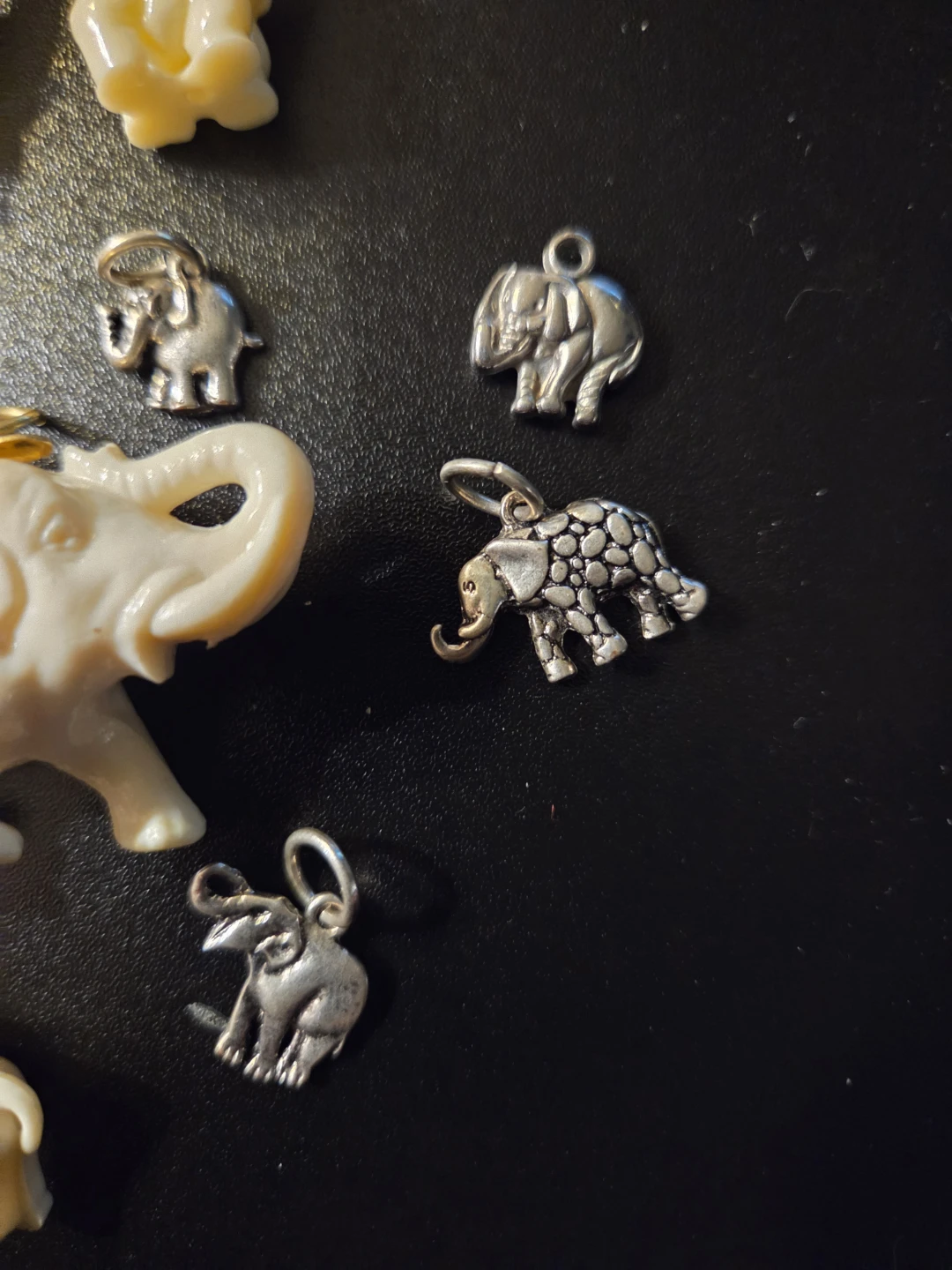 Vintage elephant charms - photo 3