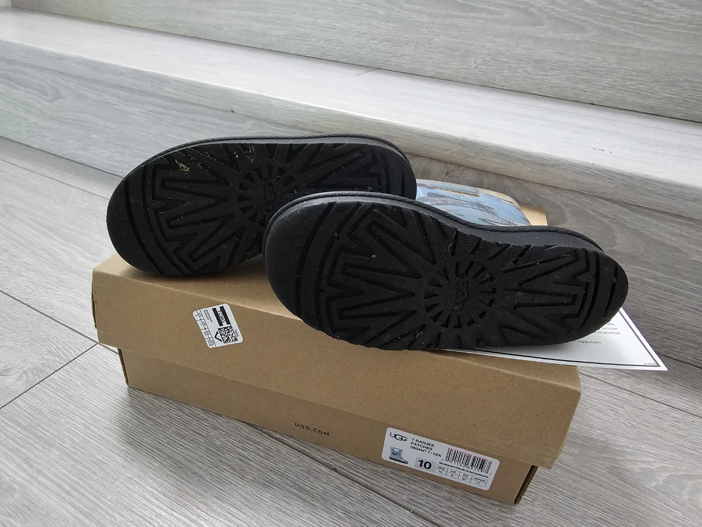 Ugg T Rahjee Patches Waterproof Boots Size 10 - photo 3