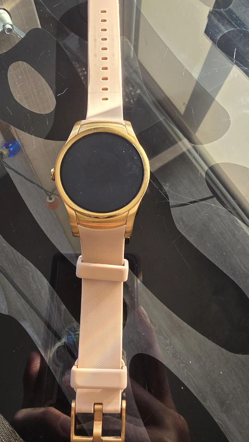 🥕  Wear24 Smartwatch 42mm WiFi + 4G Android Verizon