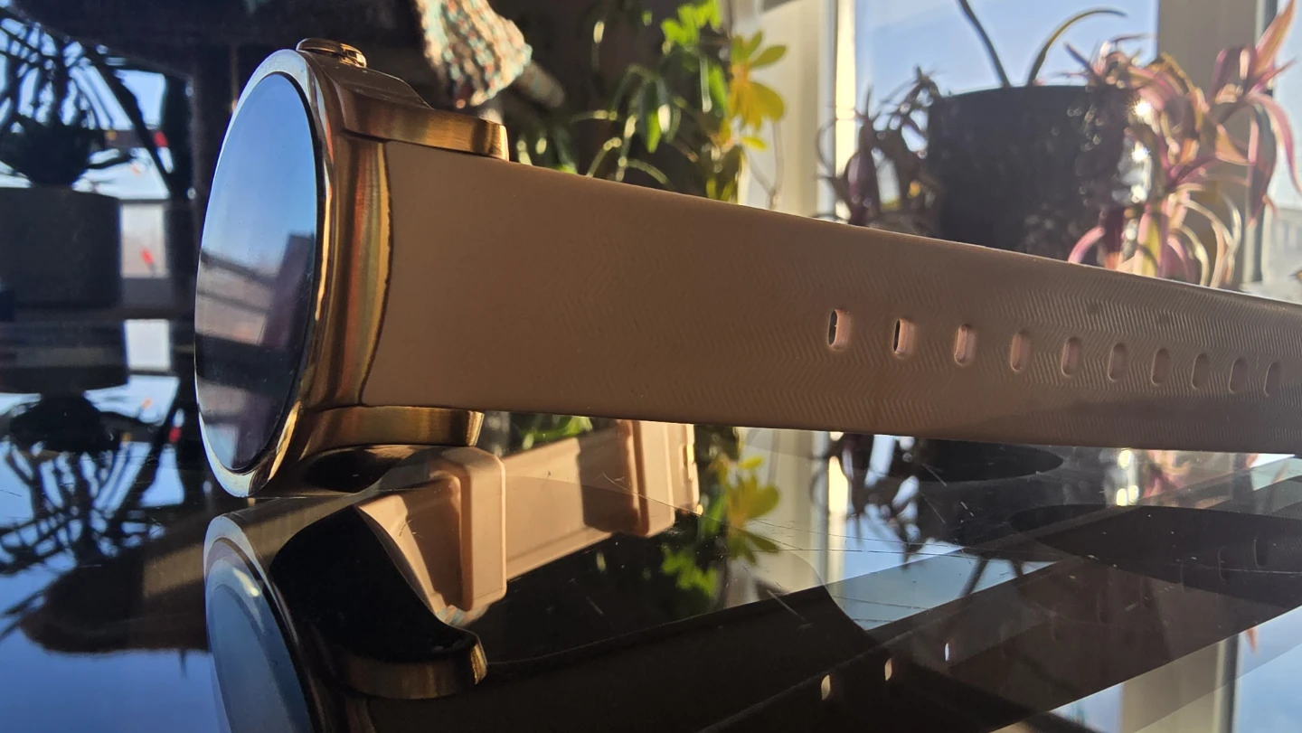 🥕  Wear24 Smartwatch 42mm WiFi + 4G Android Verizon - photo 3