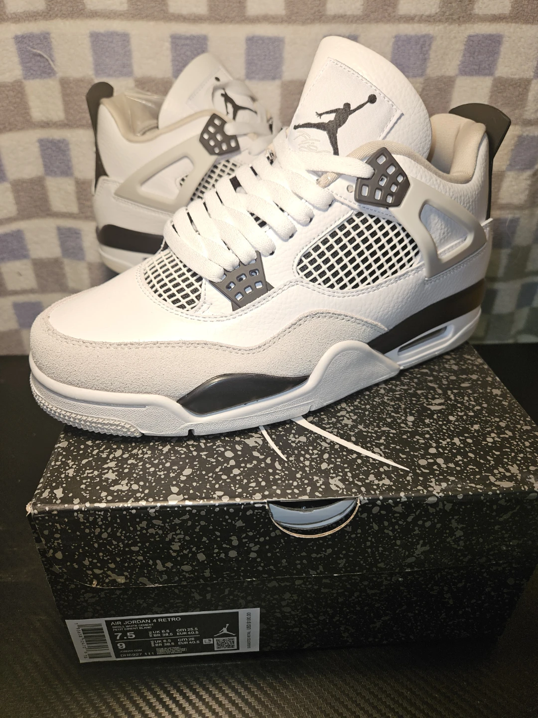 Jordan 4 Retro - photo 3
