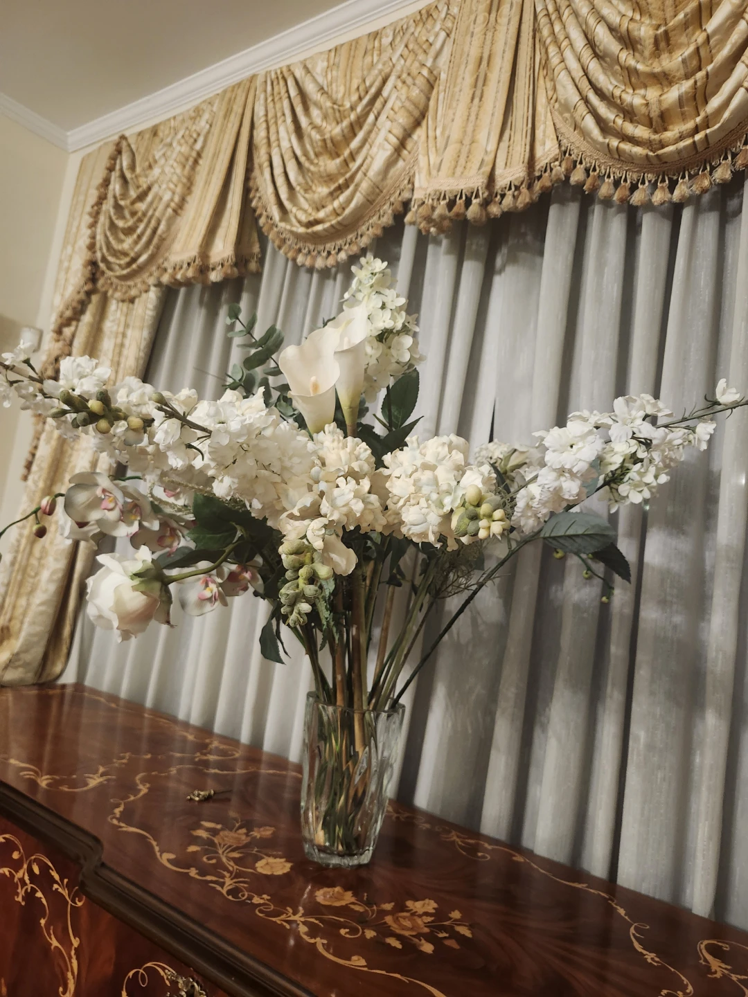 SILK FlowerS Arrangement in Clear Glass Vase - photo 2
