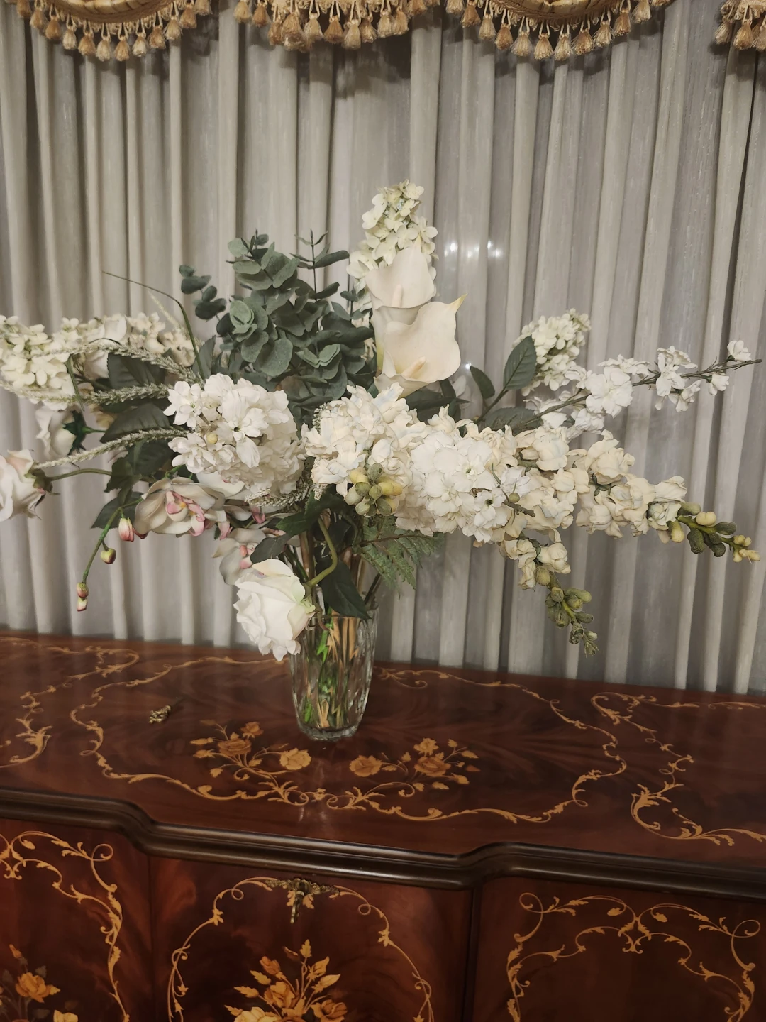 SILK FlowerS Arrangement in Clear Glass Vase - photo 4
