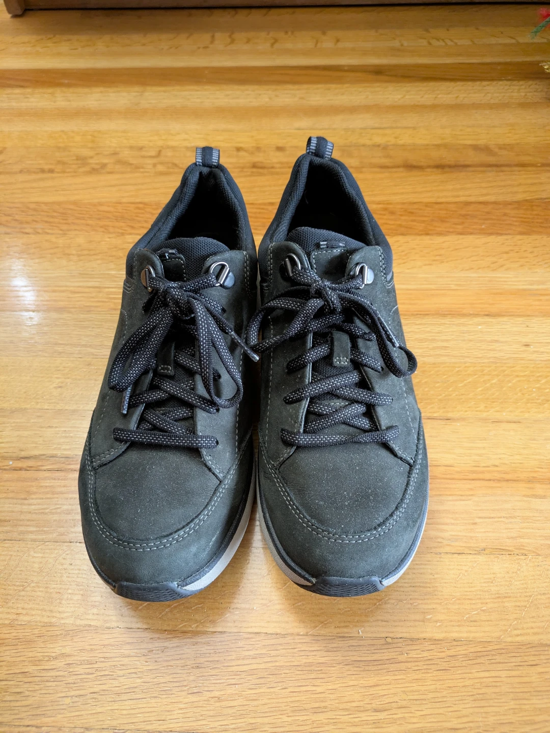 Clarks WaveWalk  Nubuck Waterproof  7.5