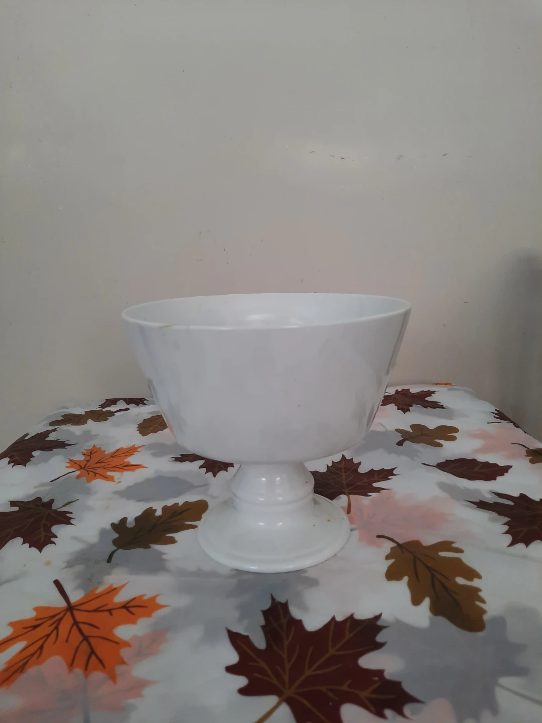 White Footed Bowl