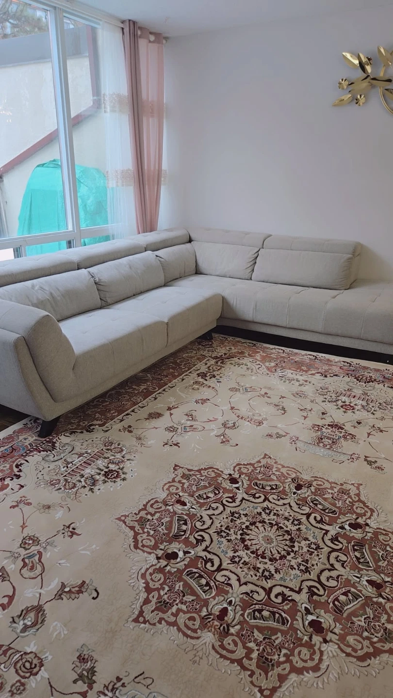 Title: Light Grey Fabric Sectional –