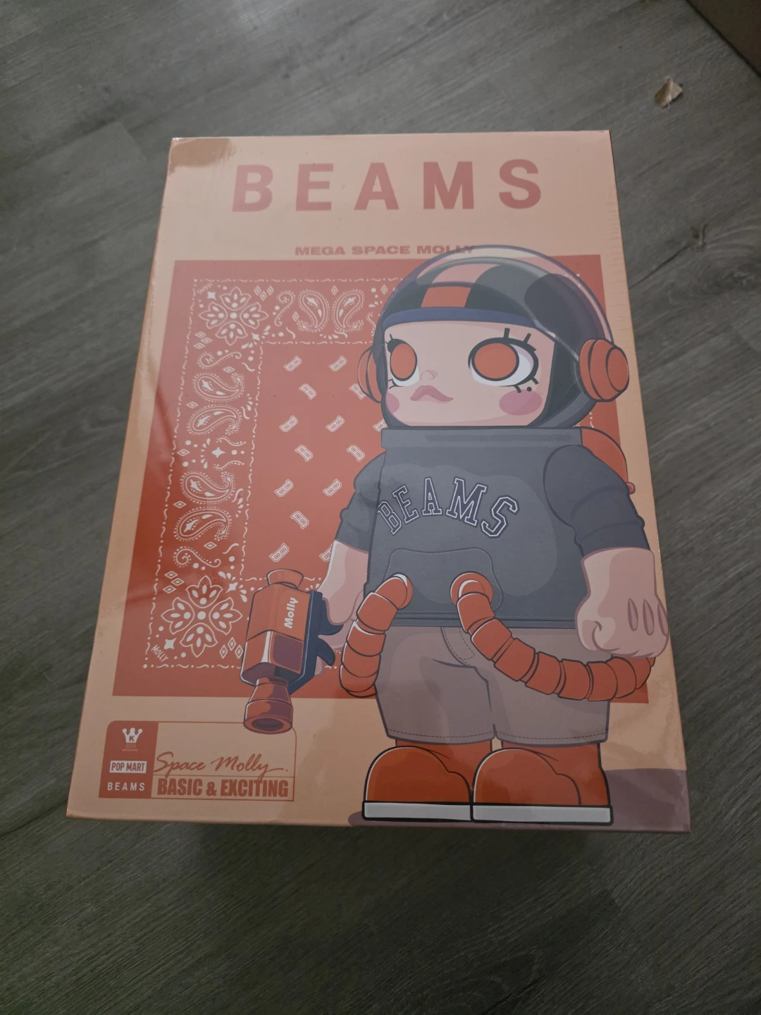 POP MART MEGA SPACE MOLLY BEAMS Toy Figure - photo 2