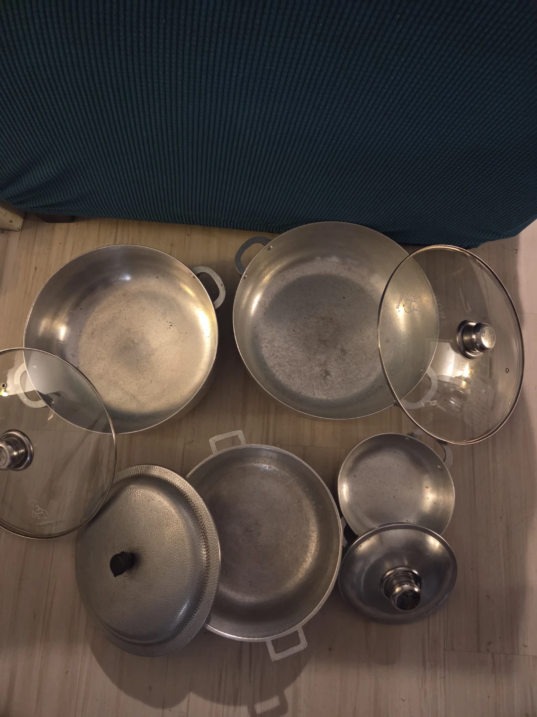 Set of 4 Aluminum Stock Pots with Lids - photo 3