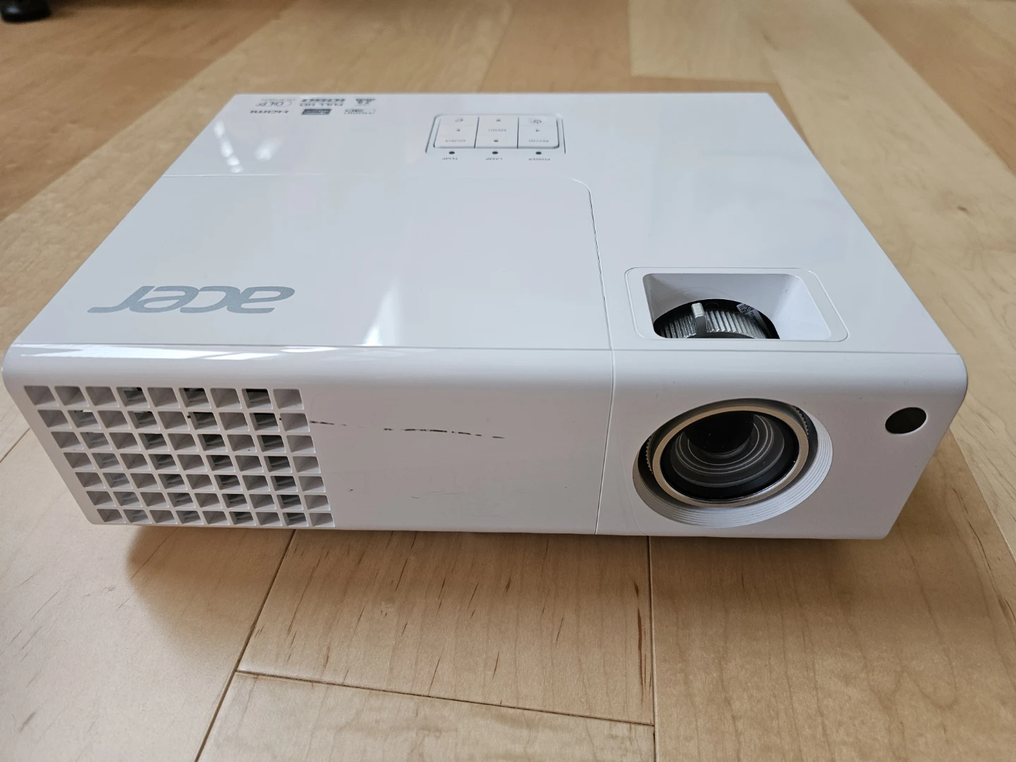 Acer H6510BD DLP Projector