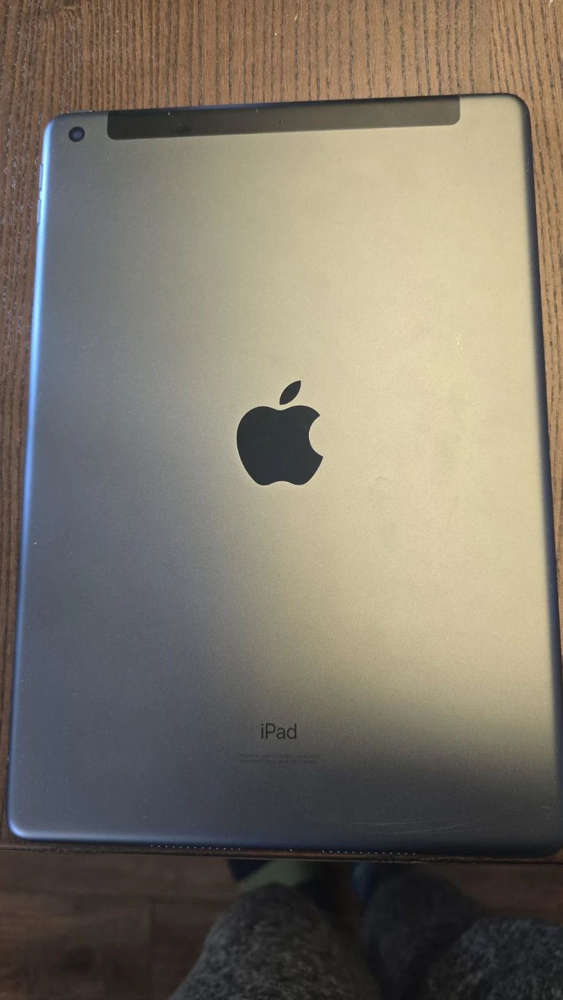 Apple iPad 8th Generation 32 GB - photo 3