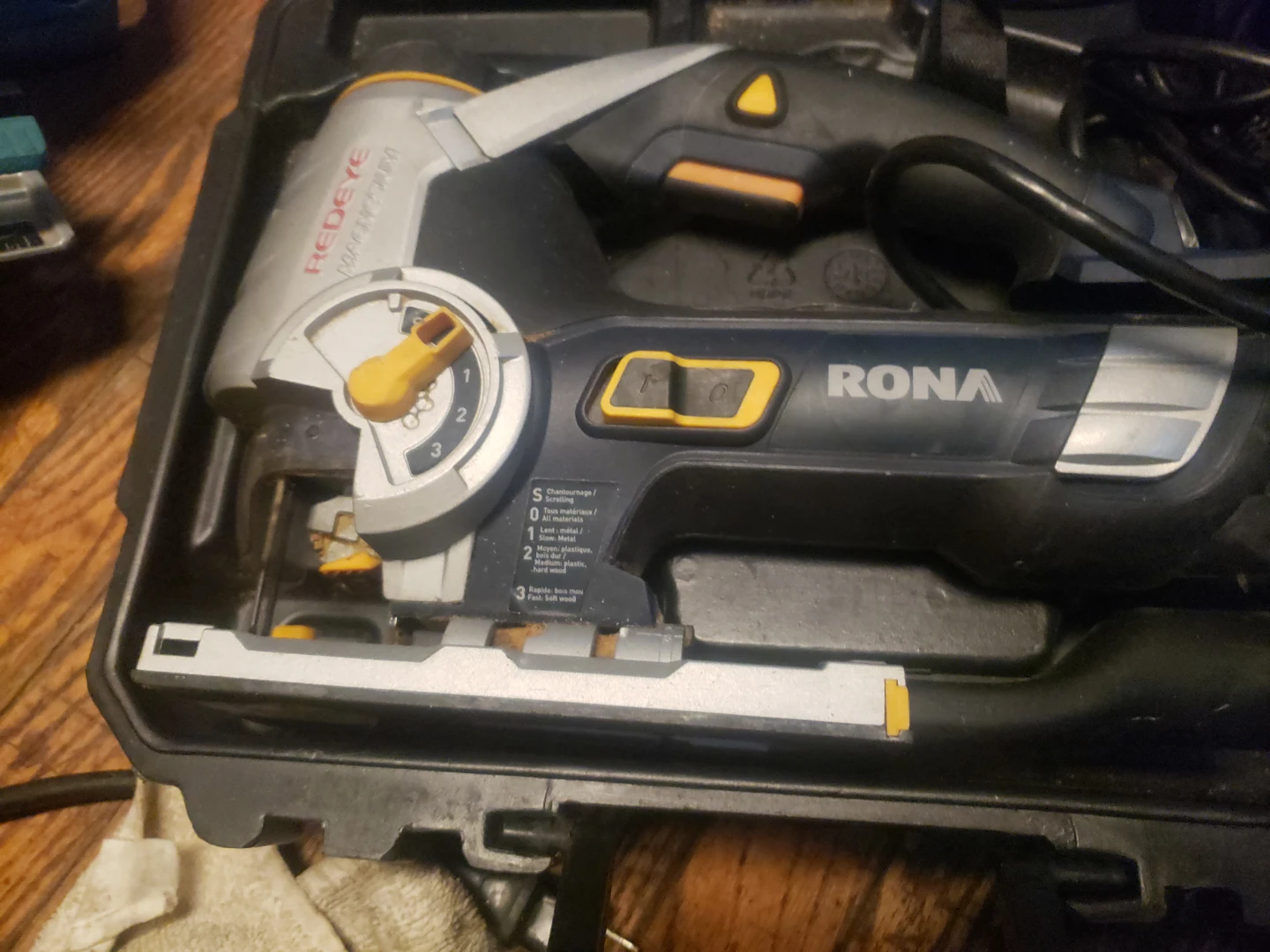 RONA Red Eye Jigsaw - photo 2