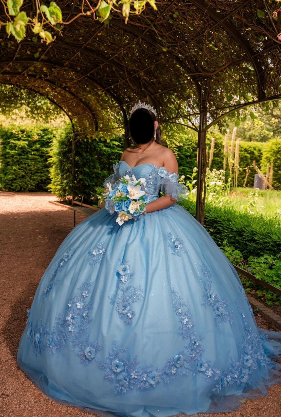 Baby blue quinceañera dress with floral touches - photo 2