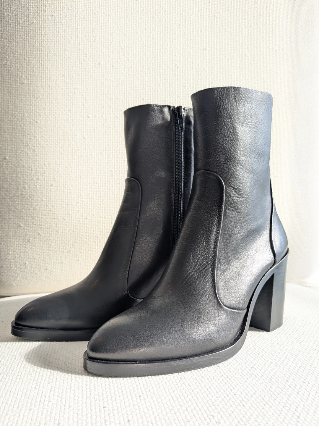 Black Leather Ankle Boots – L’INTERVALLE (Size 36 / US 6) - photo 3