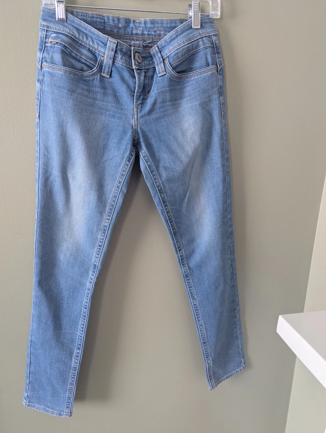 Levi's Classic Low Rise Skinny Jeans Size 27 Inseam 29