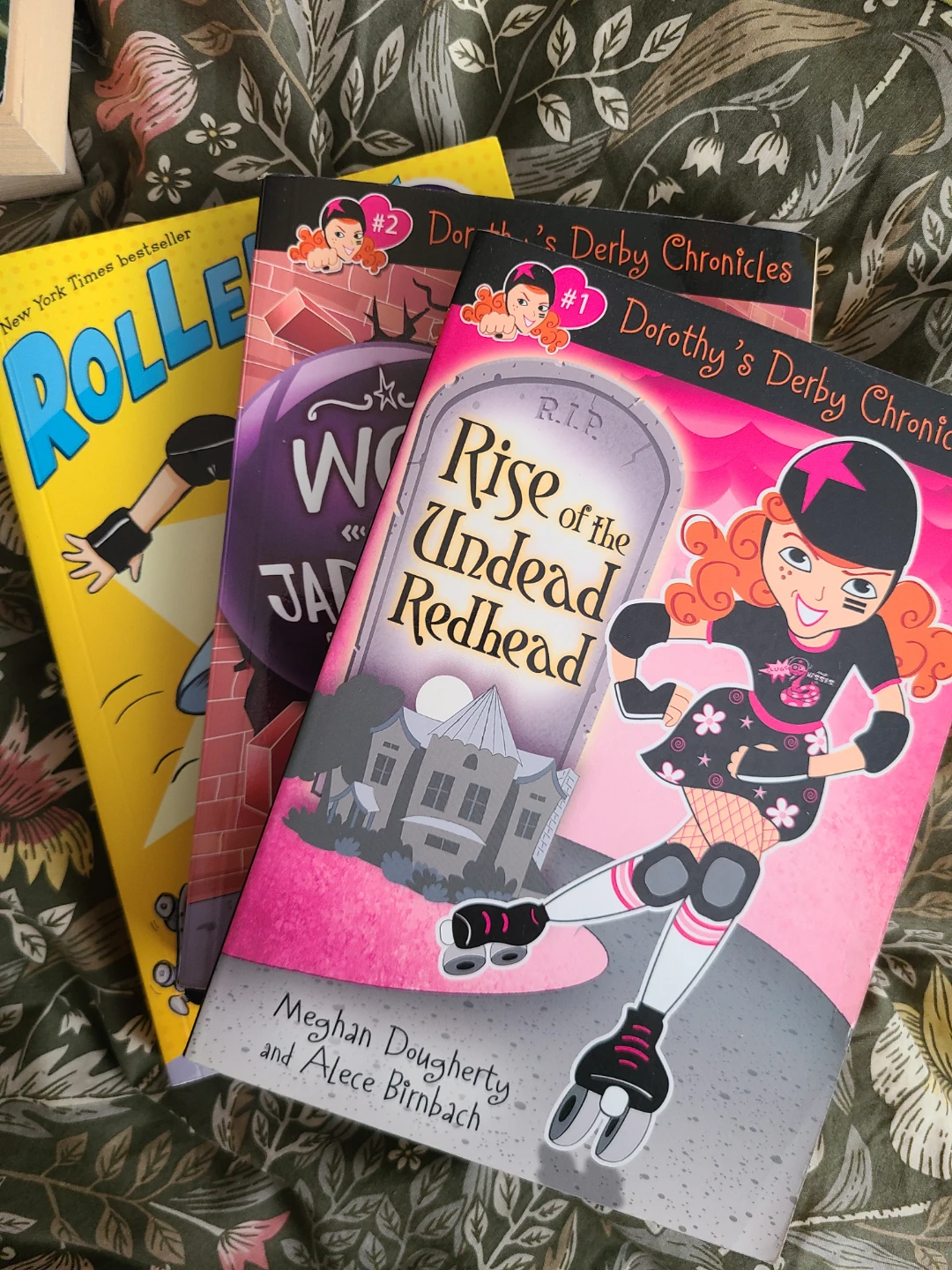 Collection of Young Adult Books 🥕 - photo 2
