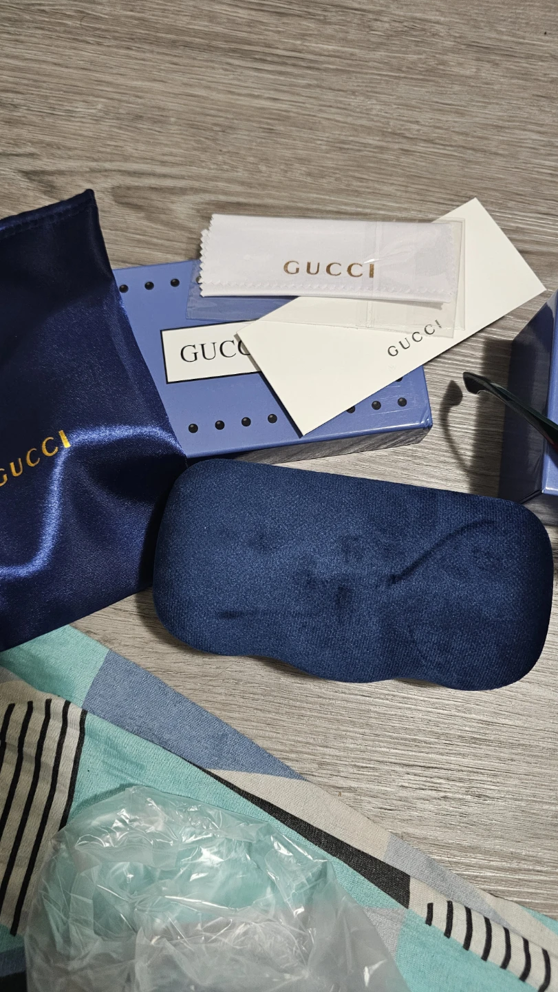 Gucci Sunglasses - photo 5