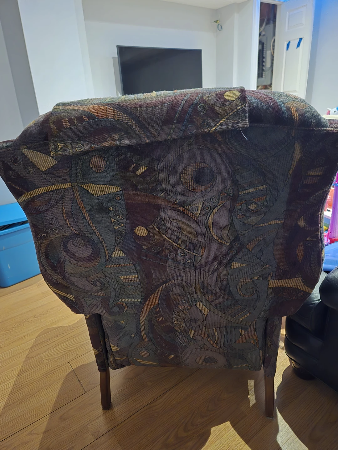 2 Upholstered recliner armchairs - photo 5