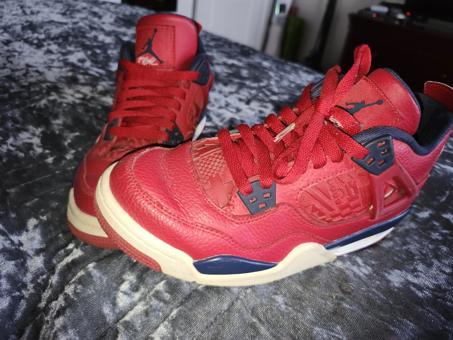 Air Jordan 4 Red Navy Sneakers