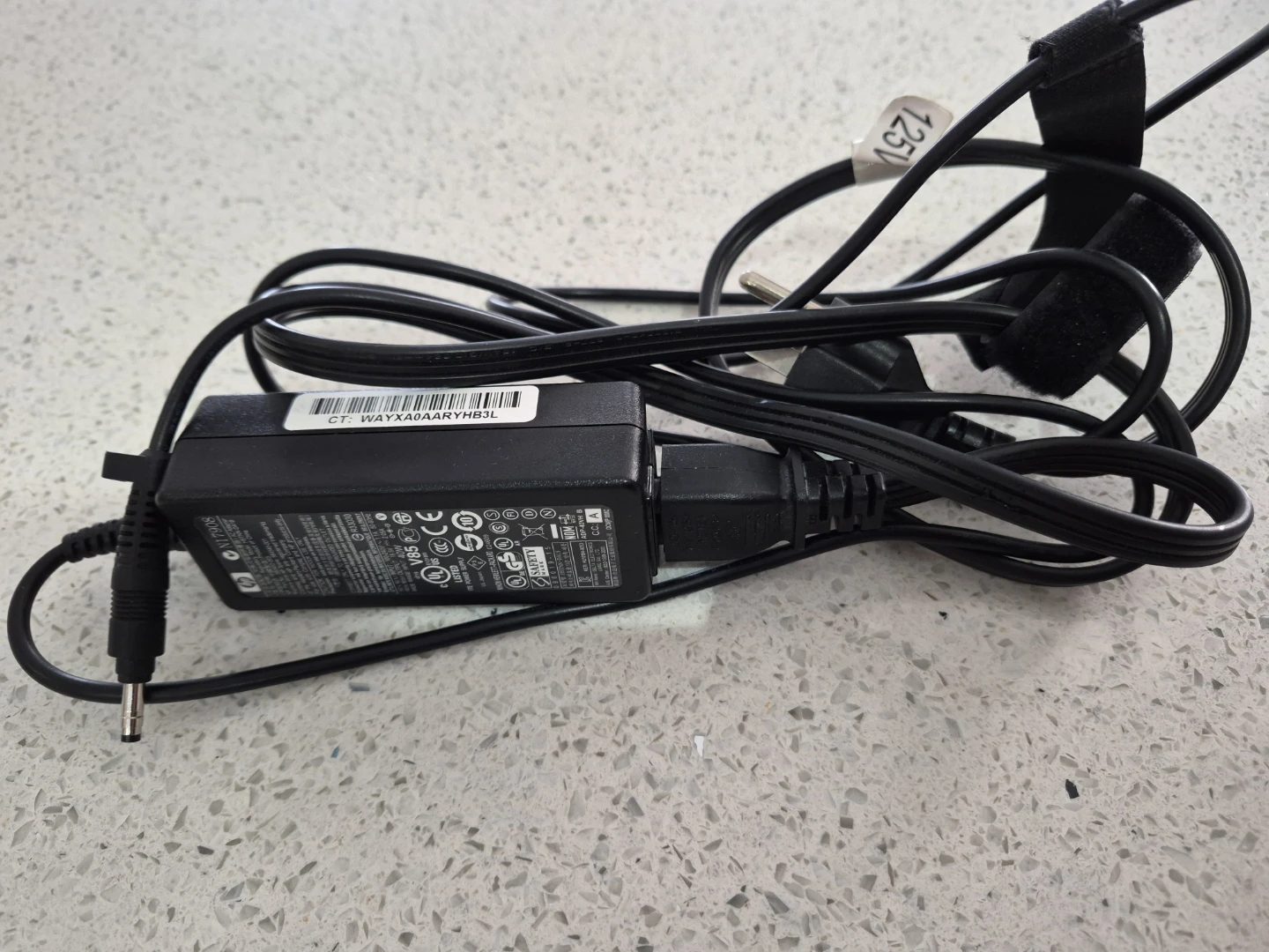 HP 40W AC Adapter Power Supply for laptop
