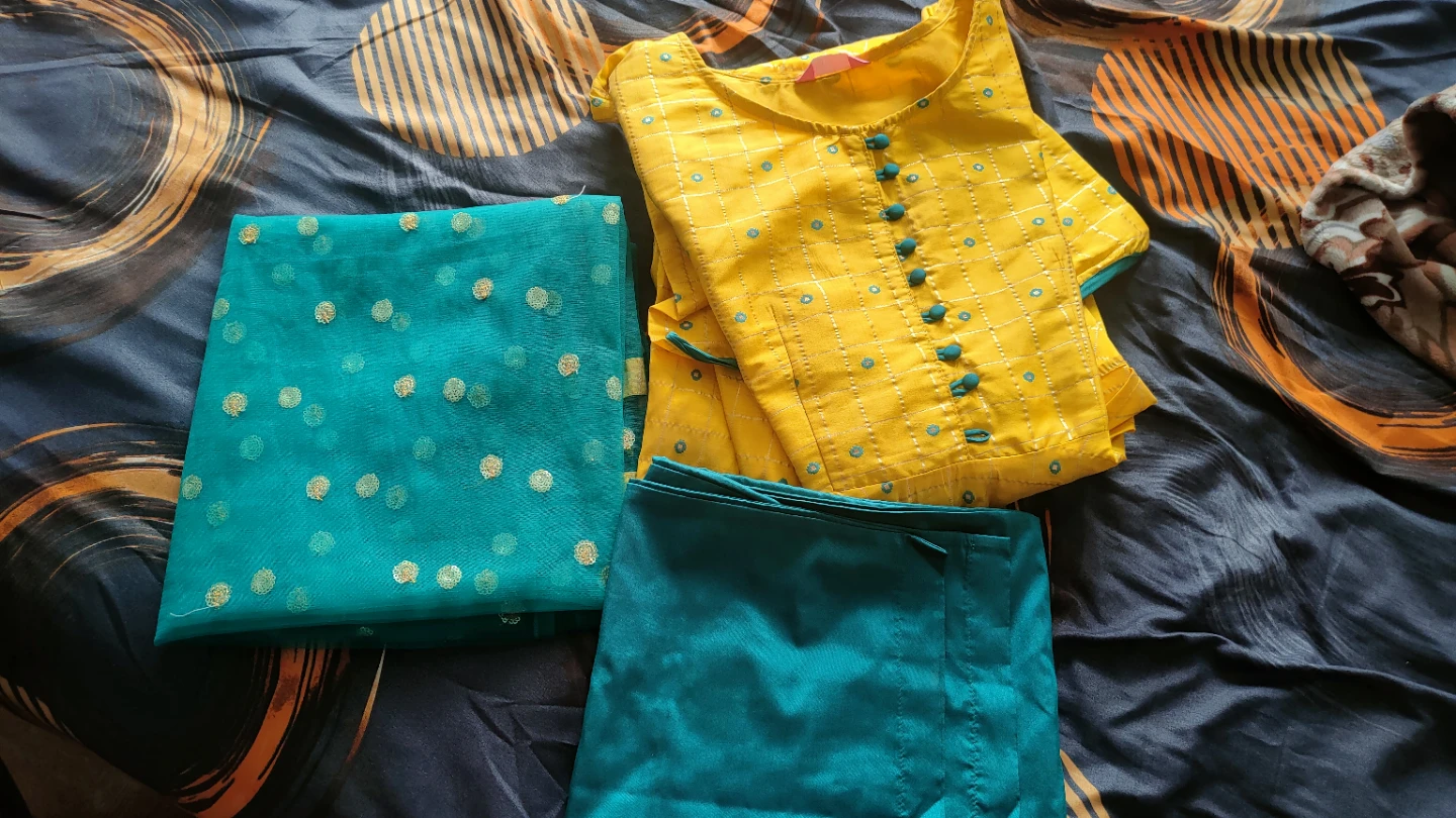 Yellow Kurti Set with Teal Dupatta and Pants - photo 2