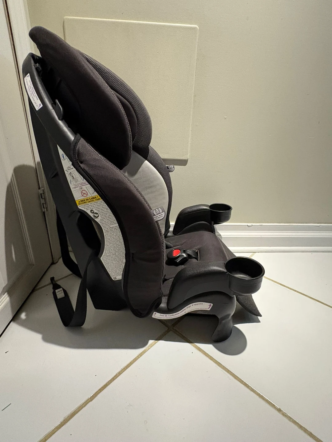 Evenflo Chase Plus Huron Booster Car Seat - photo 3
