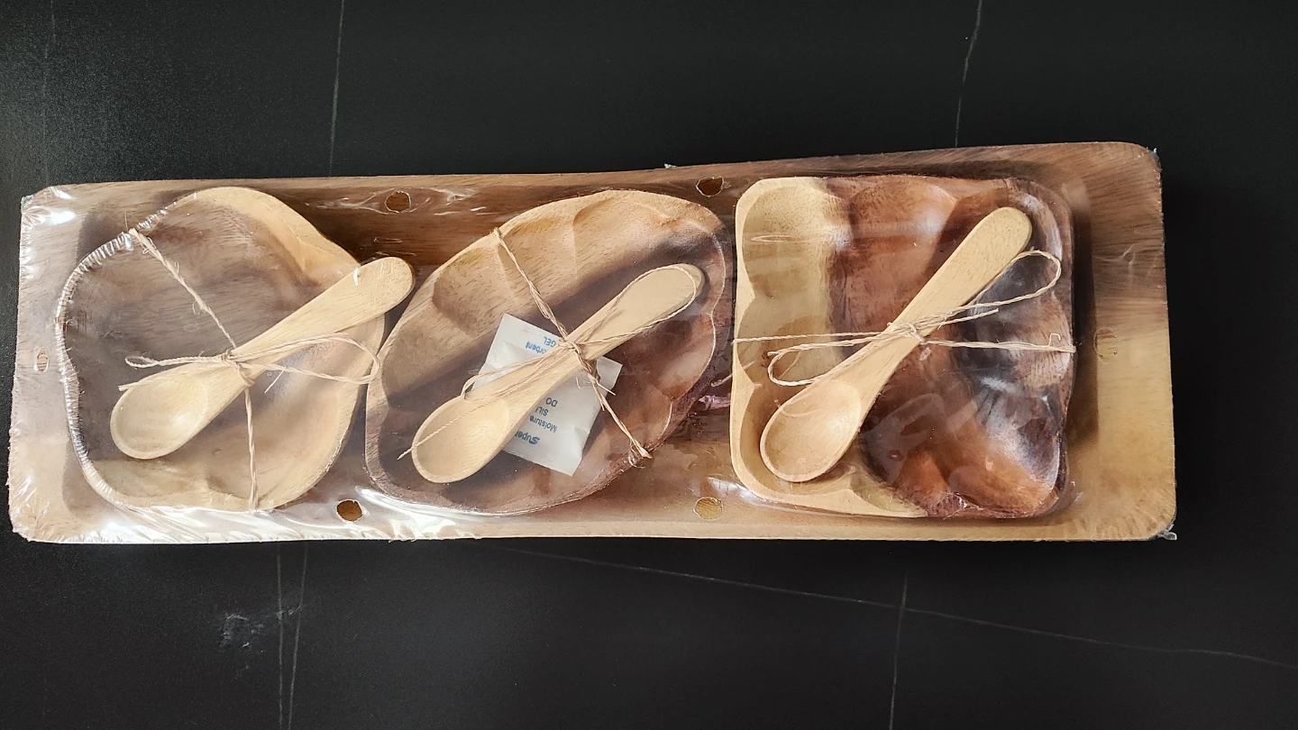 BH Wood Serving Bowls with Spoons