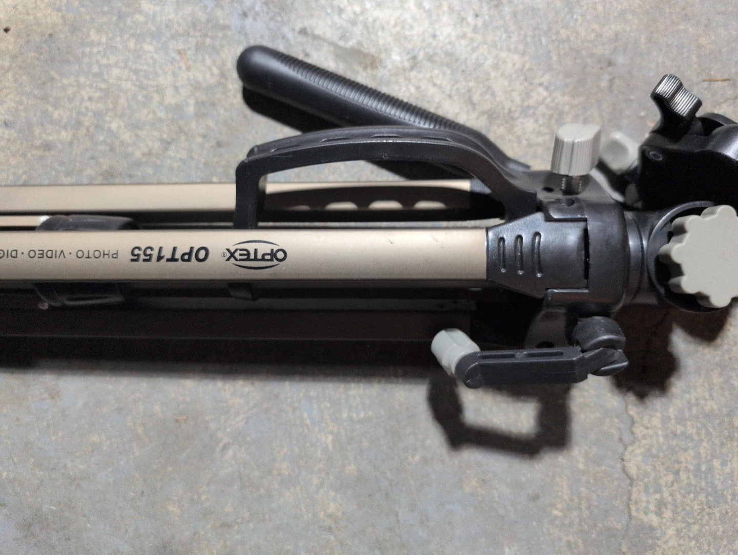 Optex OPT155 Photo Video Digital Tripod - photo 2