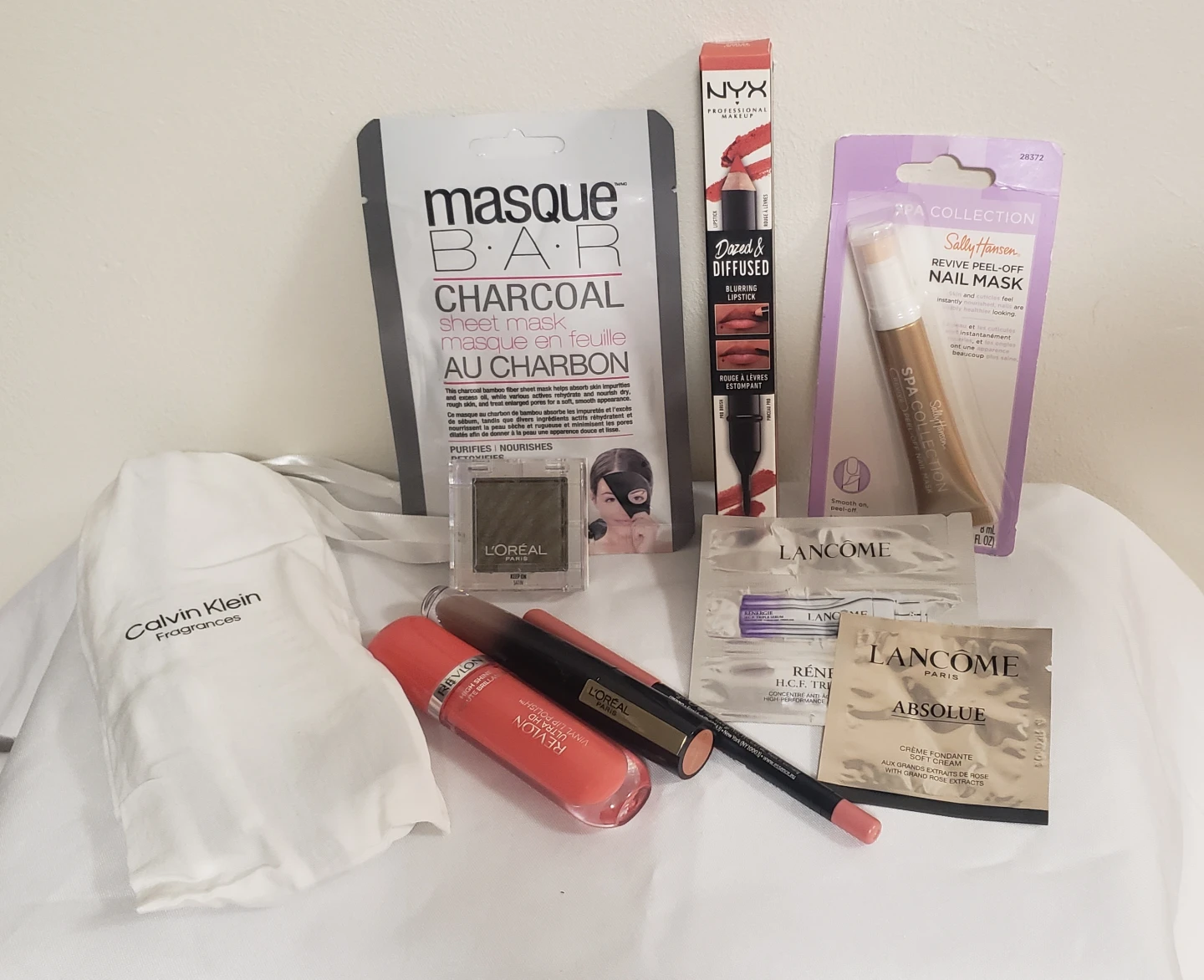 Brand new Women's Care Skin Mix Cosmetic