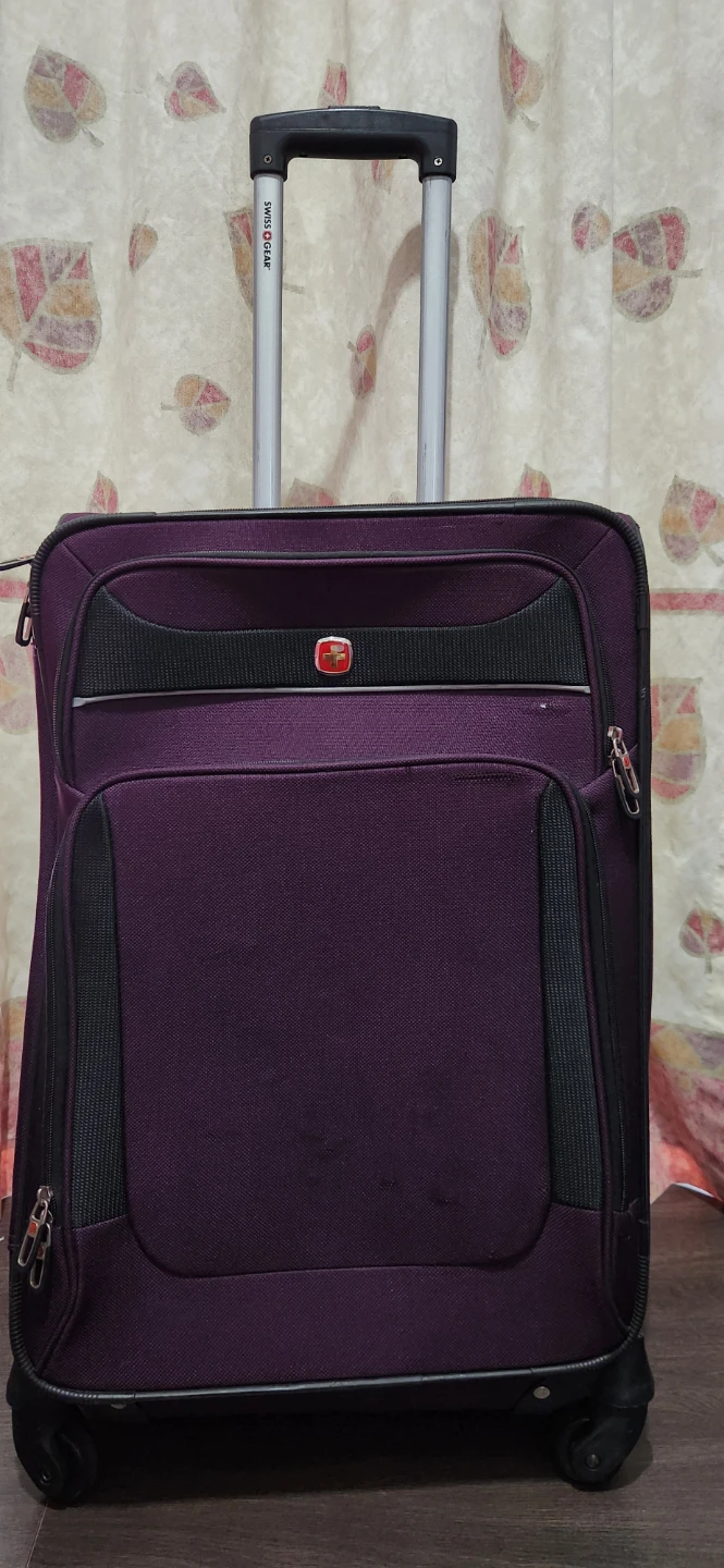 Swiss Gear Purple Rolling Suitcase Checked-Medium-25 lnch