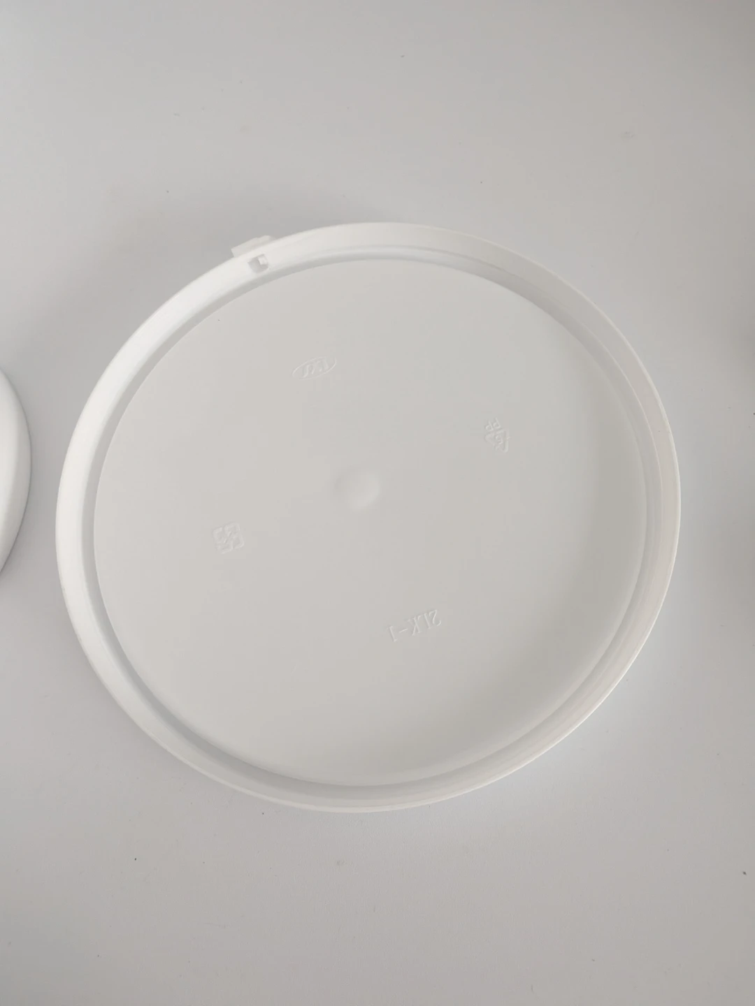 White Plastic Pail with Lid - 5 Litre (Set of 5) 🏆 - photo 3