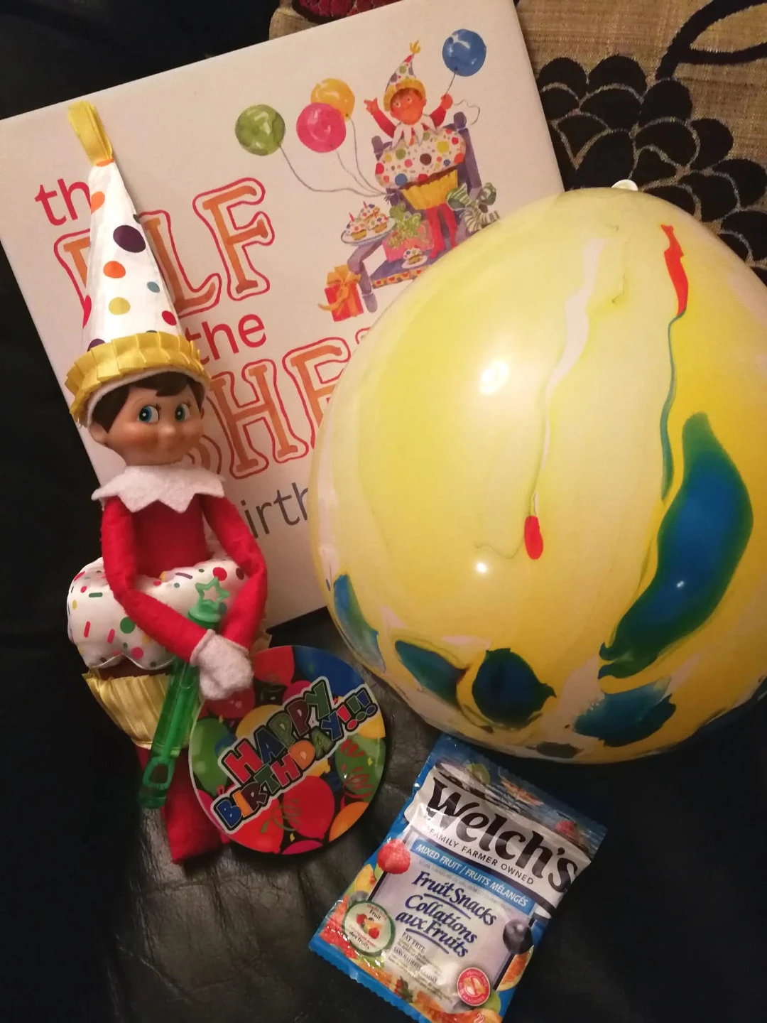 The Elf on the Shelf: Bday Book, Cupcake Suit & Birthday Hat - photo 3