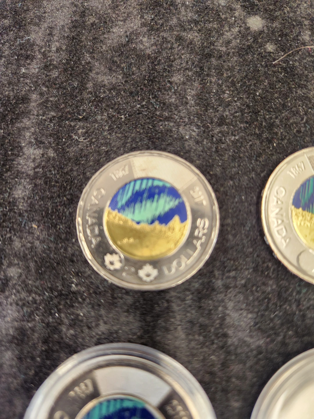 Canada 2017 $2 "Aurora Borealis" coins - photo 3