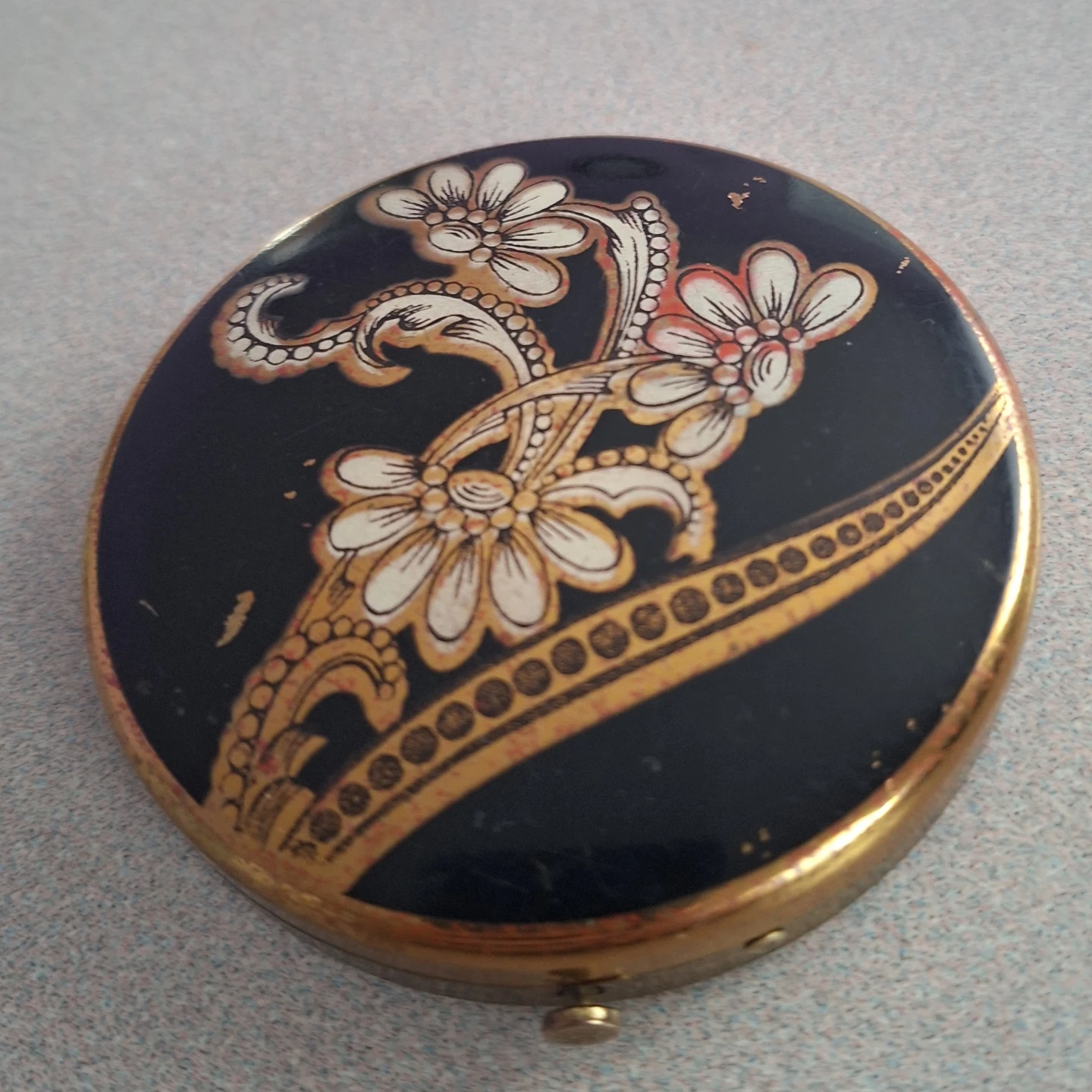Vintage Powder Compact with Floral Design