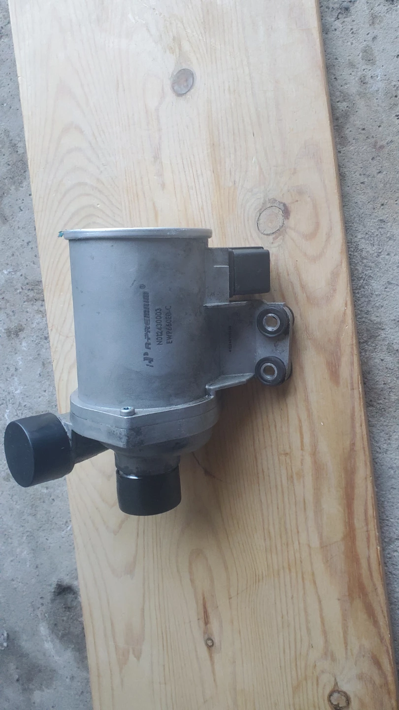 Water Pump and thermostat - photo 5