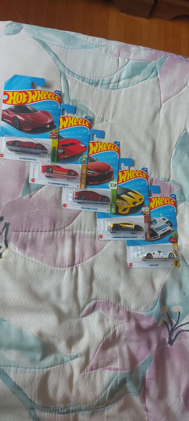 Hot Wheels Die-cast Toy Cars Lot
