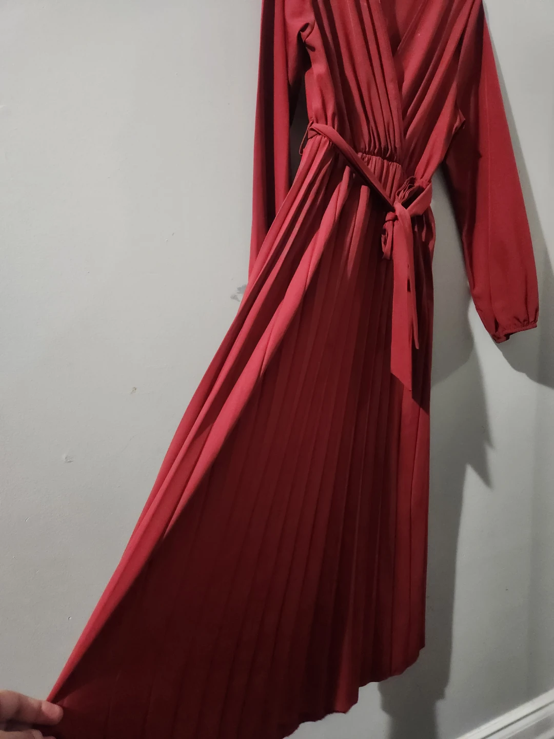 Women's Red Pleated Maxi Dress with Belt - photo 4